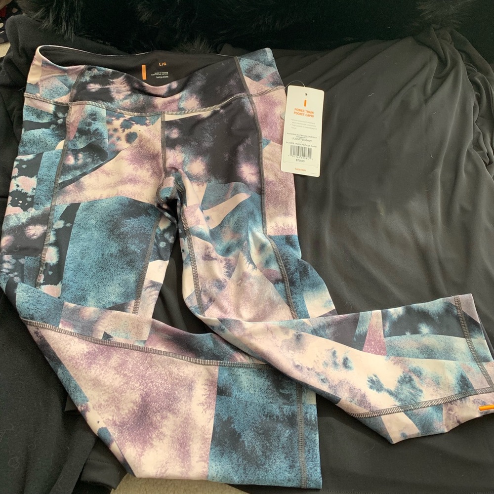 Lucy power train pocket capri pants